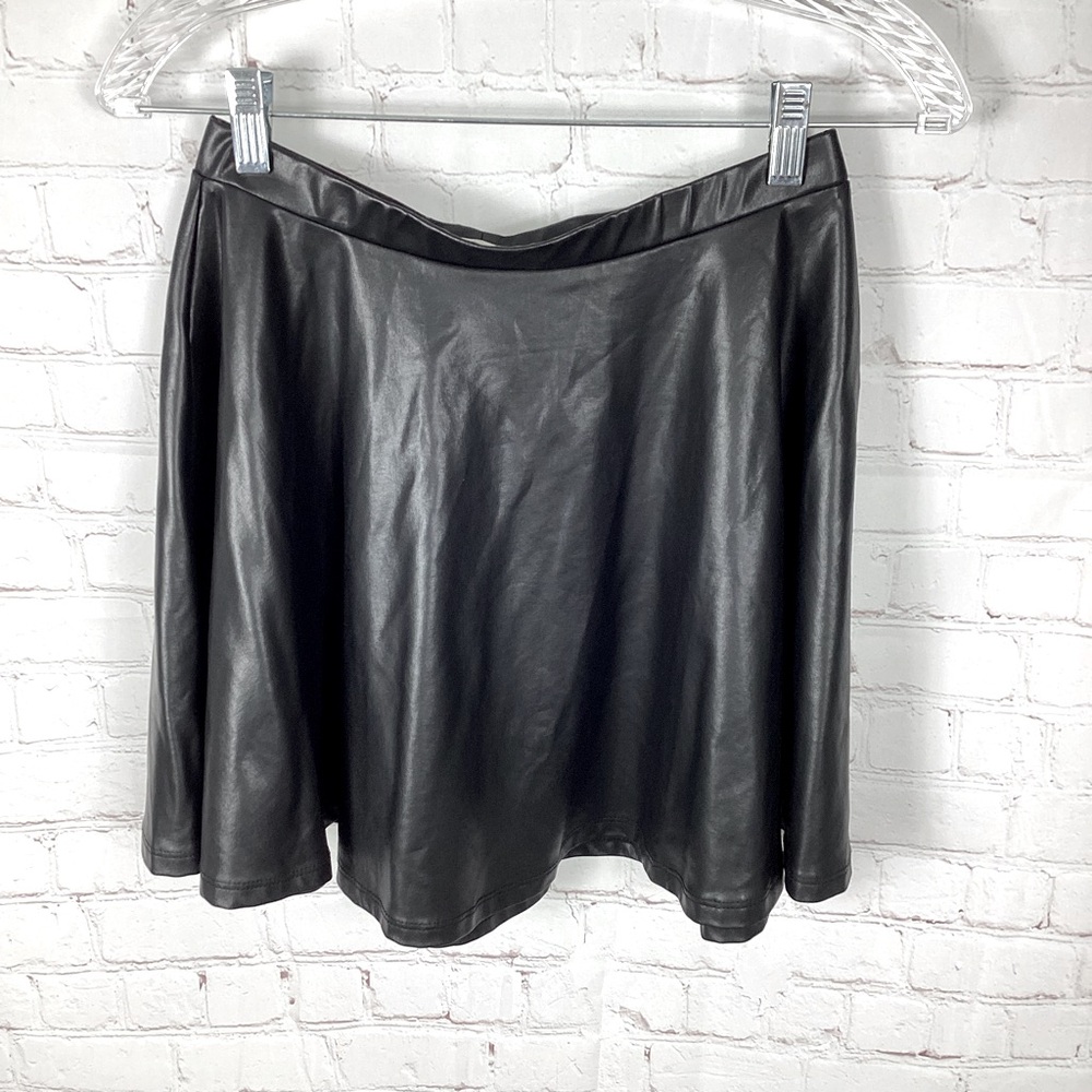 Johnny Faux Leather Skater Goth Grunge Mini Skirt Size Large Black Made in‎ USA